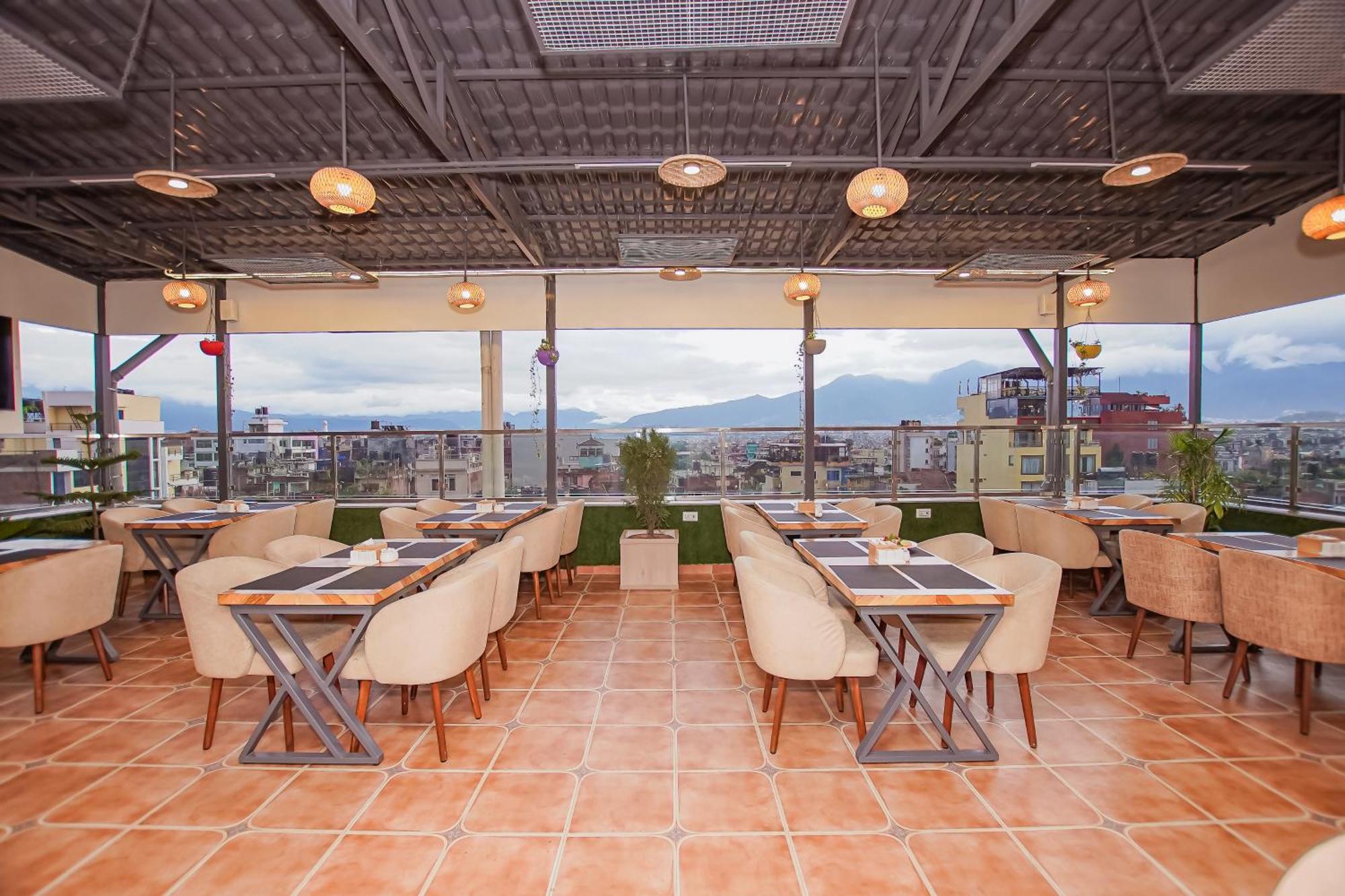 Hotel Vistara Kathmandu Exteriör bild