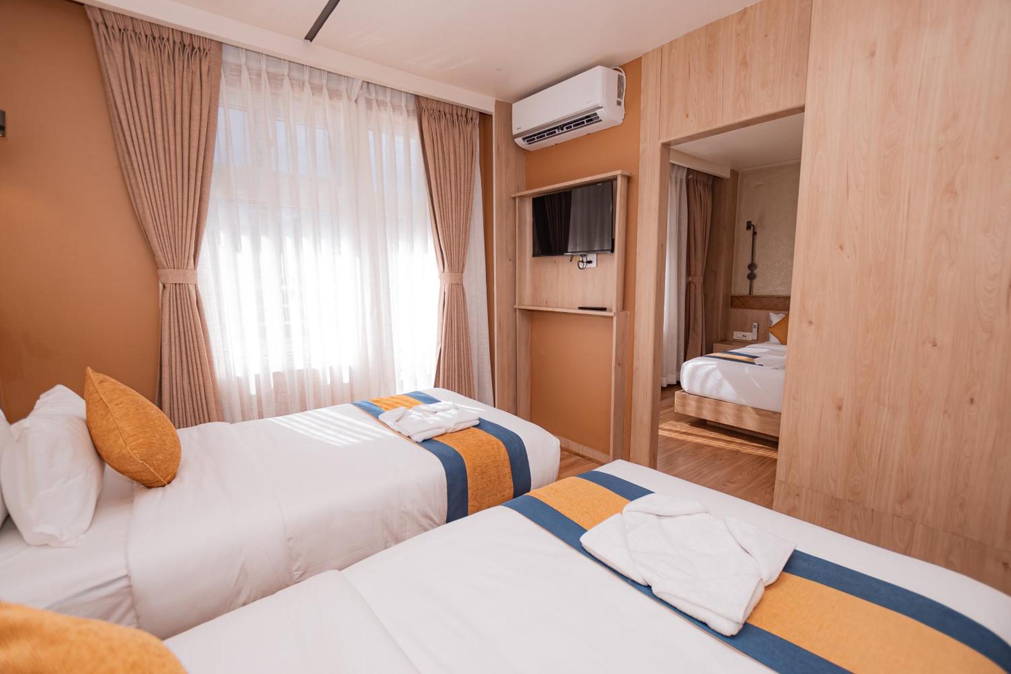 Hotel Vistara Kathmandu Exteriör bild